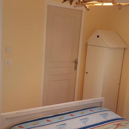 Maisonnette Bois Flottes Salles  Dış mekan fotoğraf