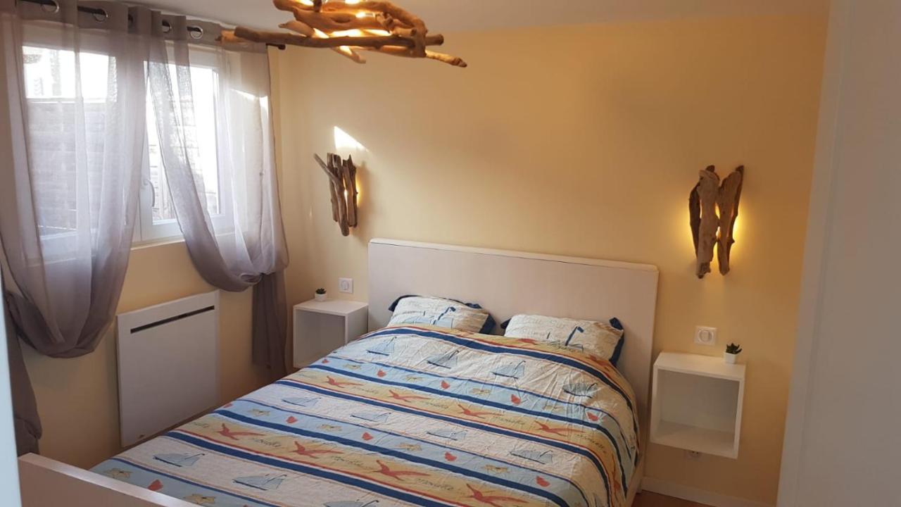 Maisonnette Bois Flottes Salles  Dış mekan fotoğraf